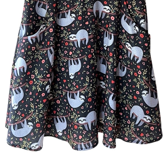 LA SOUL NWOT SLEEVELESS FIT & FLARE SMILING SLOTH DRESS LINED | SIZE: SMALL - Picture 3 of 11